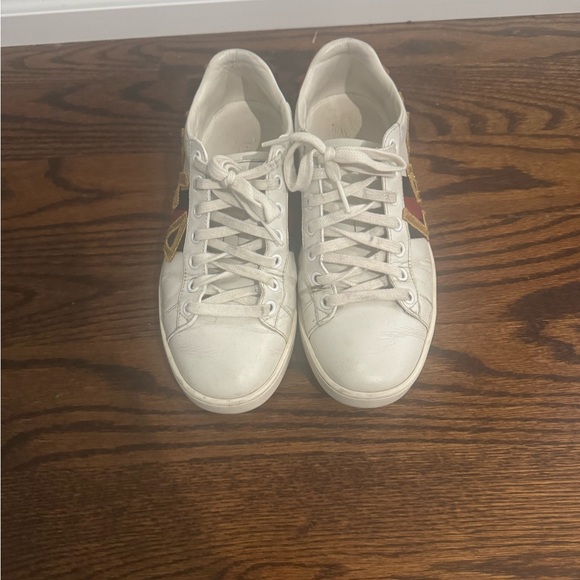 🌸 SOLD 🌸 Gucci Loved Sneakers. Size 6 - Picture 3 of 5